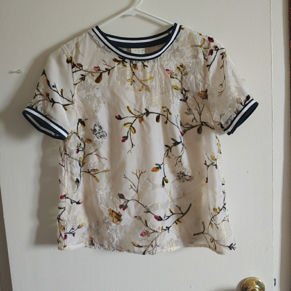 Floral tshirt